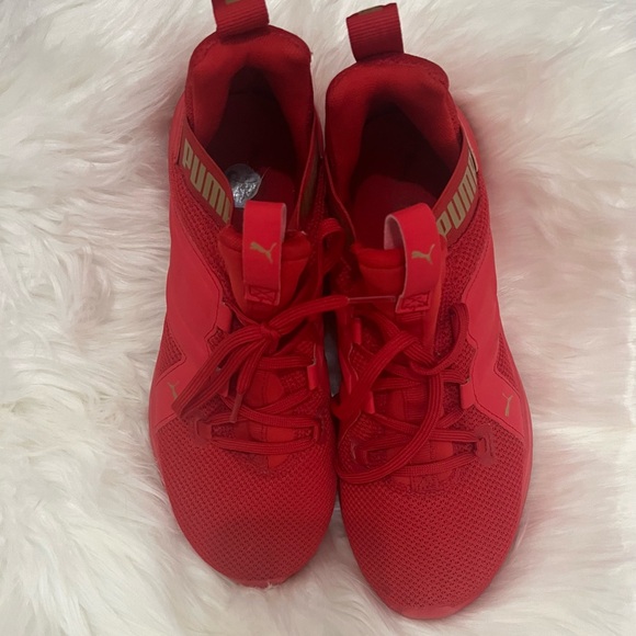 Red Puma sneakers, women’s size 8.5 - Picture 2 of 7